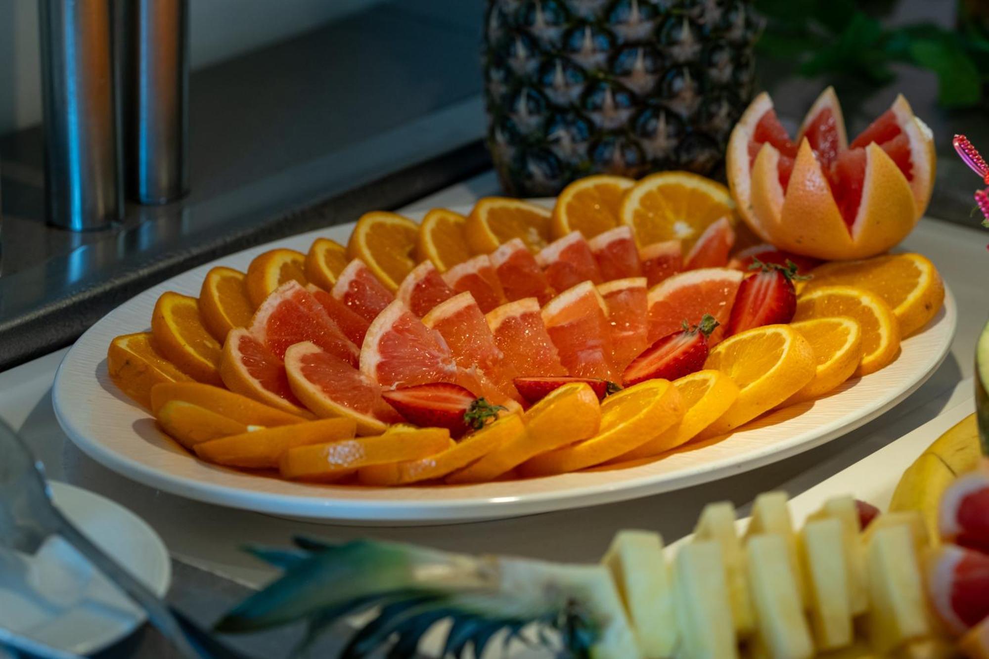 Mediterranean Отель 5*